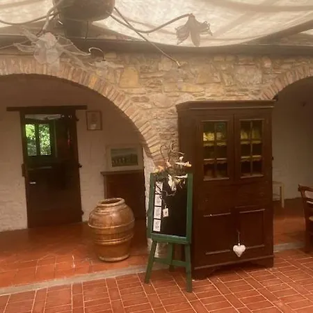 Agricola La Chiusa Szálloda *